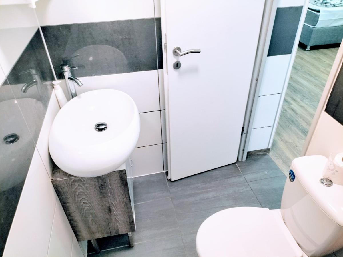 Апартаменти Fmi110 Next To Airport Рюссельсгайм Екстер'єр фото